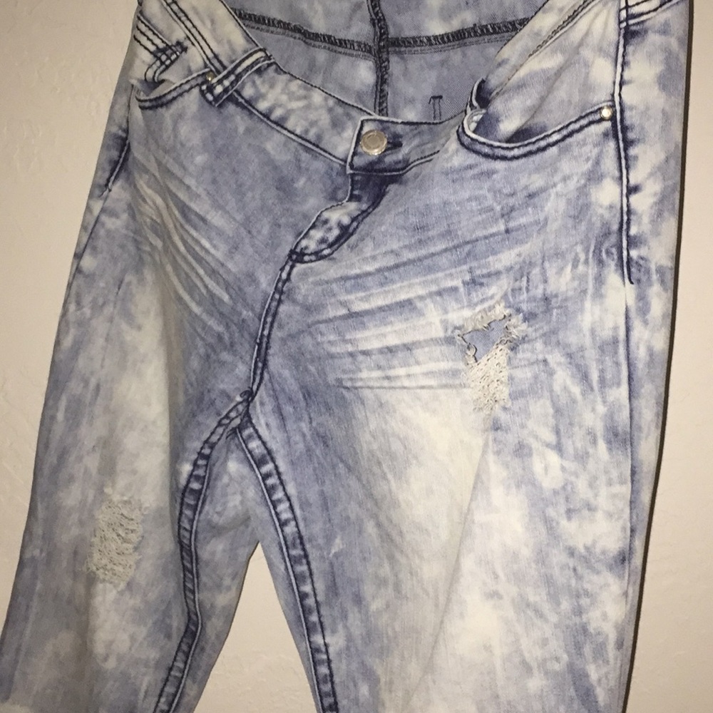 Acid wash jeans